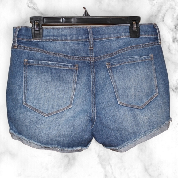 OLD Navy Boyfriend Denim Shorts - Picture 2 of 5